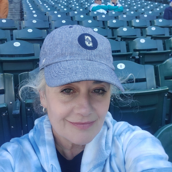 Meet your Posher, Malia - Picture 3 of 10